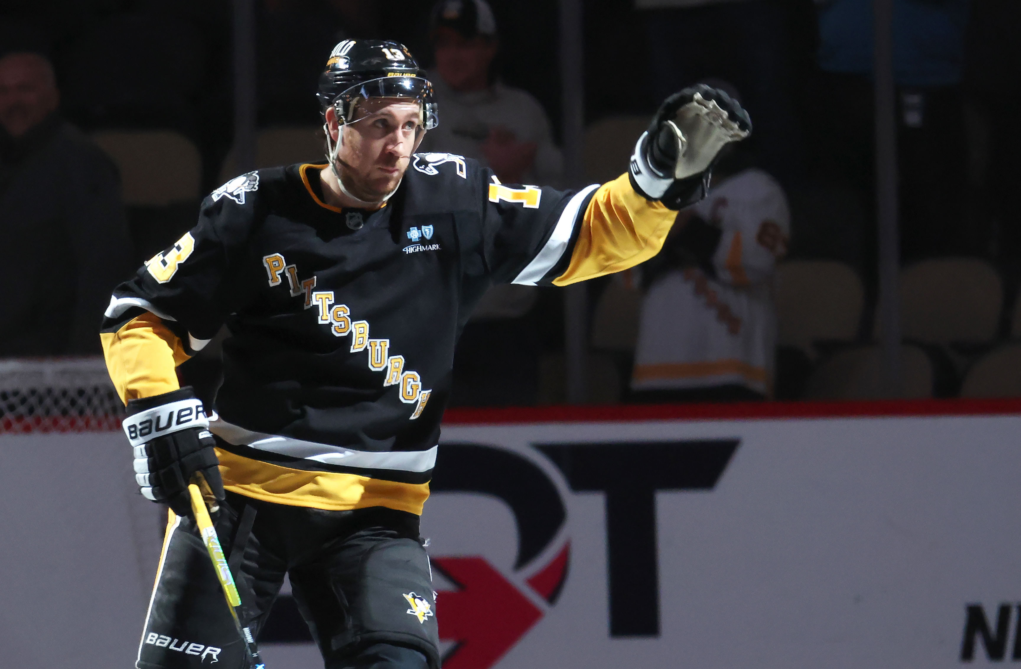 The Penguins would like to get out from Hayes' cap hit this season - Source: Imagn